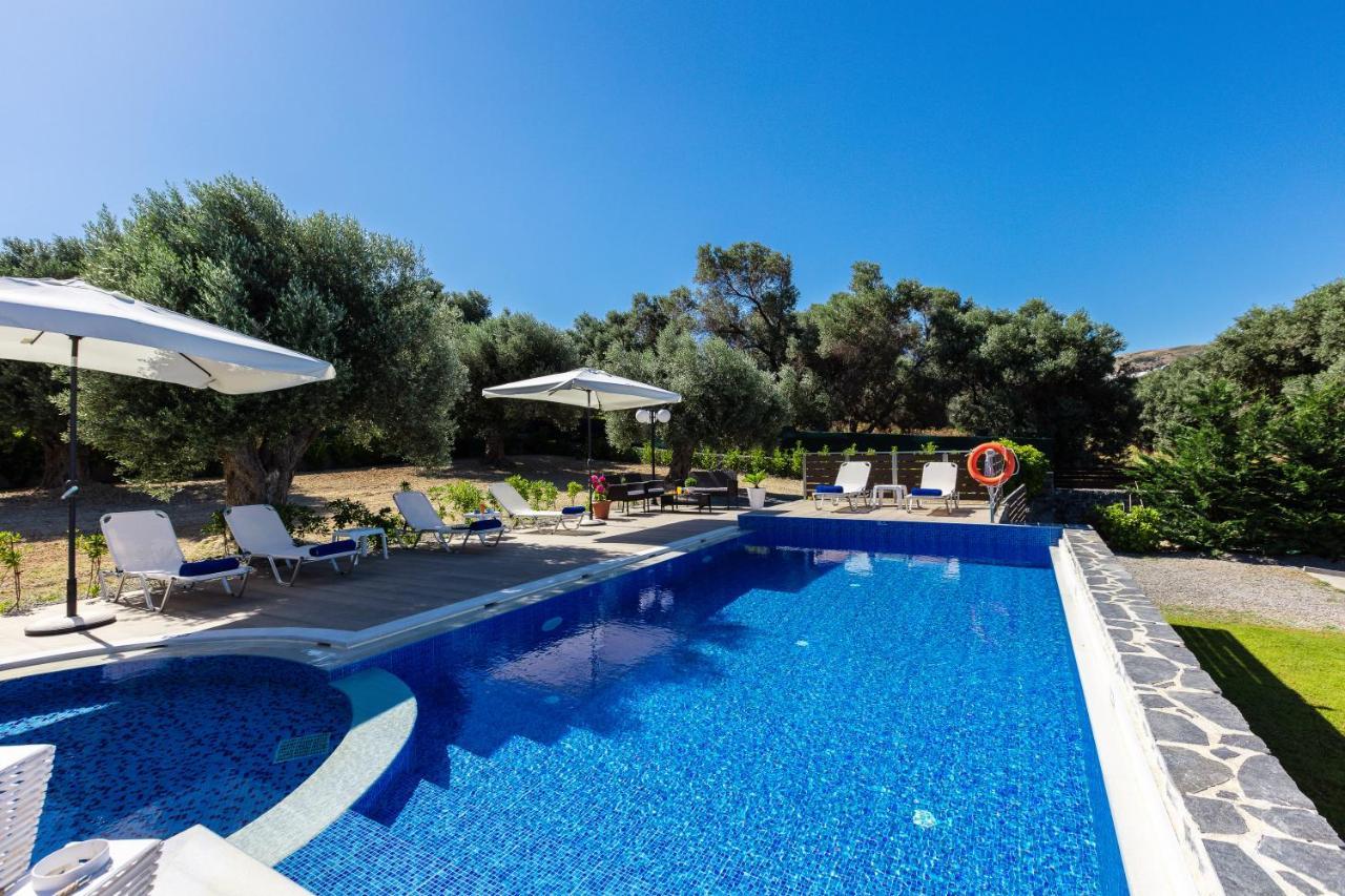 Villa Emily Rethymno อาเดเลียโนส กัมโปส ภายนอก รูปภาพ