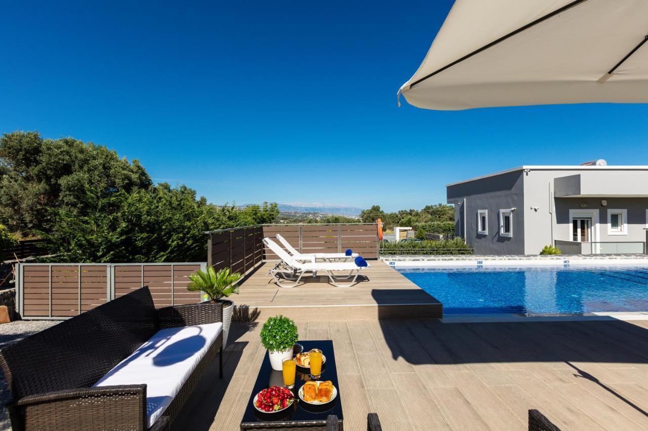 Villa Emily Rethymno อาเดเลียโนส กัมโปส ภายนอก รูปภาพ