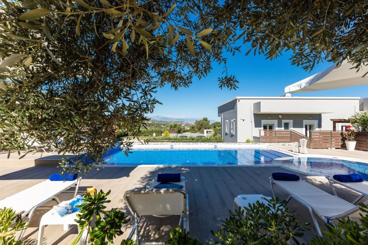 Villa Emily Rethymno อาเดเลียโนส กัมโปส ภายนอก รูปภาพ