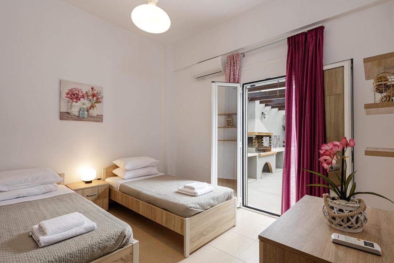 Villa Emily Rethymno อาเดเลียโนส กัมโปส ภายนอก รูปภาพ