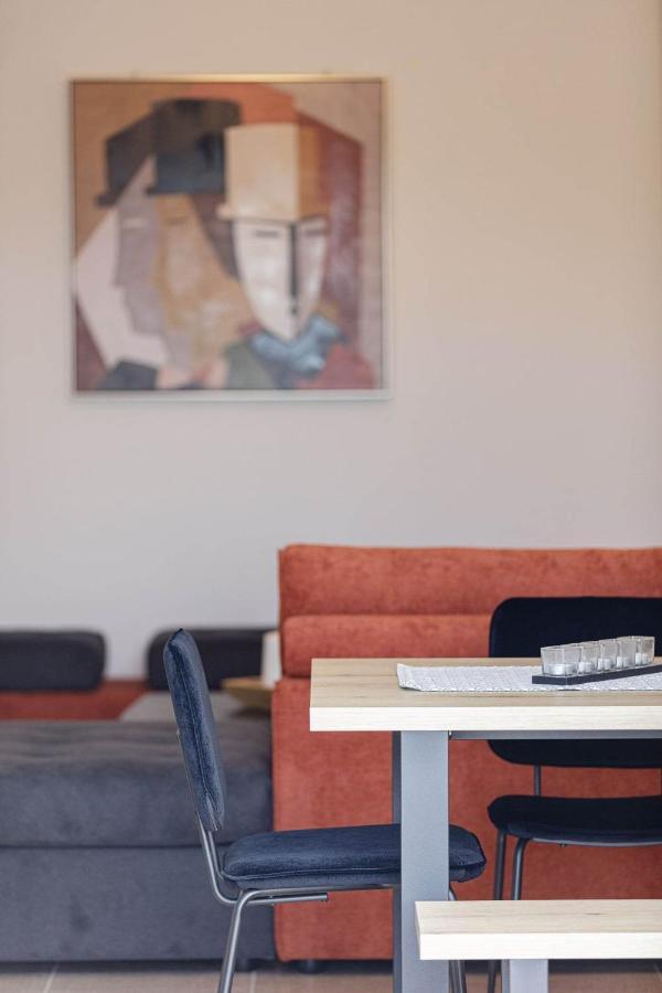 Villa Emily Rethymno อาเดเลียโนส กัมโปส ภายนอก รูปภาพ