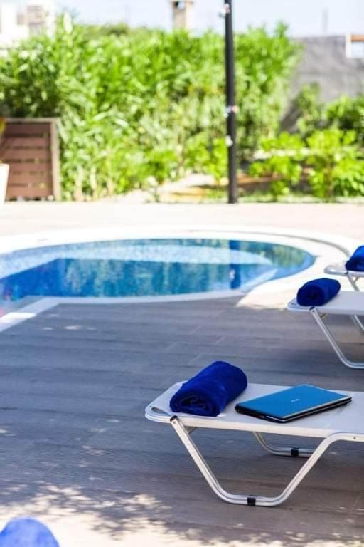 Villa Emily Rethymno อาเดเลียโนส กัมโปส ภายนอก รูปภาพ