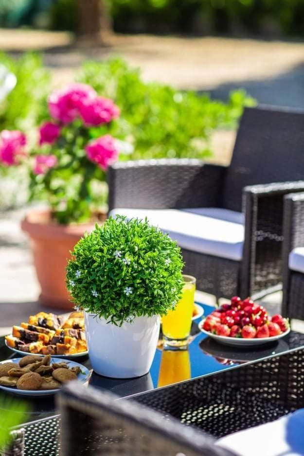 Villa Emily Rethymno อาเดเลียโนส กัมโปส ภายนอก รูปภาพ